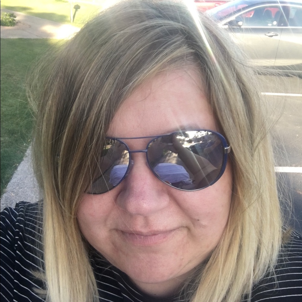 Meet your Posher, Denisa